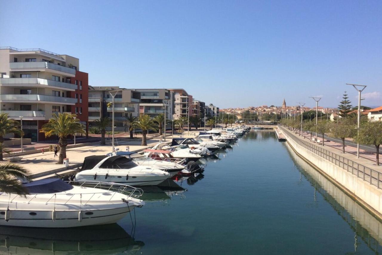 Chic Appart Du Port Frejus Luaran gambar